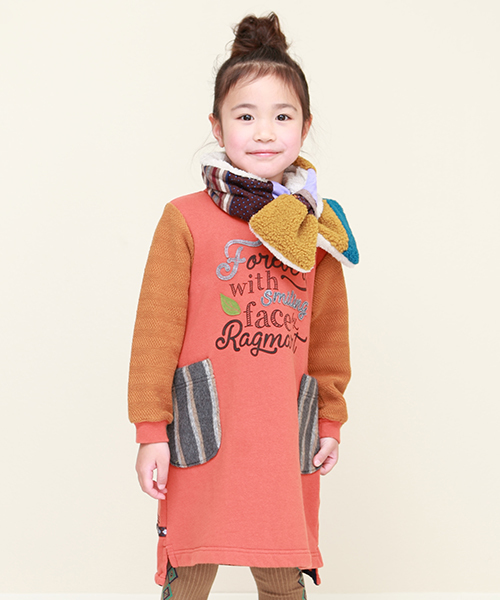 RAGMART（ラグマート）の「ロゴプリント裏毛ワンピース（ワンピース・キッズ・グリーン/ブラウン・110cm/100cm/120cm/130cm）」の2枚目の写真