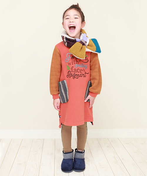 RAGMART（ラグマート）の「ロゴプリント裏毛ワンピース（ワンピース・キッズ・グリーン/ブラウン・110cm/100cm/120cm/130cm）」の5枚目の写真