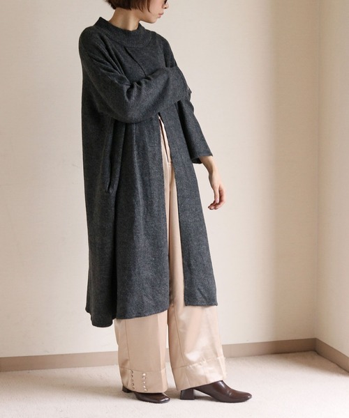 HER CLOSET（ハークローゼット）の「【HERCLOSET】ヤクライクフロントスリットロングニット（ワンピース・レディース・チャコールグレー/ブラック/ネイビー/ブラウン/カーキ/アイボリー/杢グレー/ベージュ系その他/ワイン・M）」の4枚目の写真