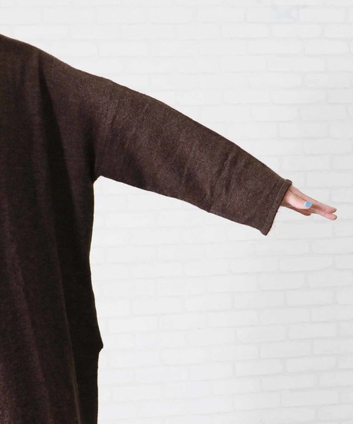 HER CLOSET（ハークローゼット）の「【HERCLOSET】ヤクライクフロントスリットロングニット（ワンピース・レディース・チャコールグレー/ブラック/ネイビー/ブラウン/カーキ/アイボリー/杢グレー/ベージュ系その他/ワイン・M）」の16枚目の写真