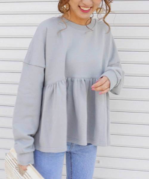 M y u(ミュー)の「裾フレア裏毛プルオーバー(Tシャツ/カットソー・レディース・ブラック/カーキ/ボルドー/パープル/グレイッシュベージュ/アイボリー/グレー/サックスブルー・M)」の6枚目の写真