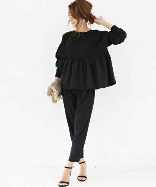 M y u(ミュー)の「裾フレア裏毛プルオーバー(Tシャツ/カットソー・レディース・ブラック/カーキ/ボルドー/パープル/グレイッシュベージュ/アイボリー/グレー/サックスブルー・M)」の20枚目の写真