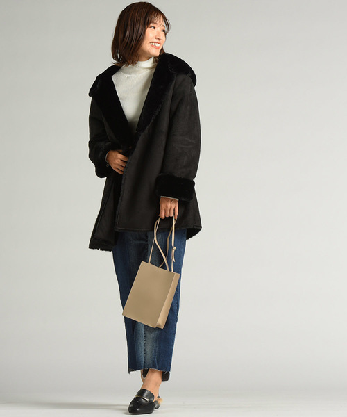 Willful by lipstar（ウィルフル バイ リップスター）の「【Willful by lipstar】フェイクファームートンコート（ムートンコート・レディース・ブラック/ベージュ・M）」の10枚目の写真