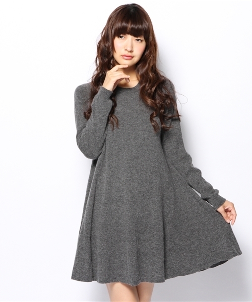 Ray BEAMS(レイビームス)の「◎□Ray BEAMS / クルーネックフレアーニットワンピース(ワンピース・レディース・オフホワイト/グレー/インディゴブルー/ベージュ・ONE SIZE)」の13枚目の写真