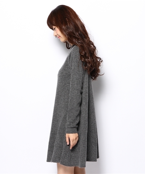 Ray BEAMS(レイビームス)の「◎□Ray BEAMS / クルーネックフレアーニットワンピース(ワンピース・レディース・オフホワイト/グレー/インディゴブルー/ベージュ・ONE SIZE)」の6枚目の写真