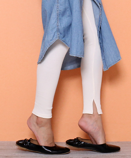 CHARM BERRY TIC（チャームベリーチック）の「スリット入りリブレギンス（レギンス/スパッツ・レディース・ブラック/グレー/カーキ/ライトグレー/アイボリー/グレイッシュベージュ/ベージュ/ブラウン/キャメル・S～Ｍ/M～Ｌ/M-L/S-M）」の13枚目の写真