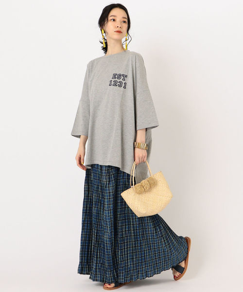 SHIPS(シップス)の「カレッジビッグTee(Tシャツ/カットソー・レディース・オフホワイト/ダークグレー/ネイビー・ONE SIZE)」の11枚目の写真