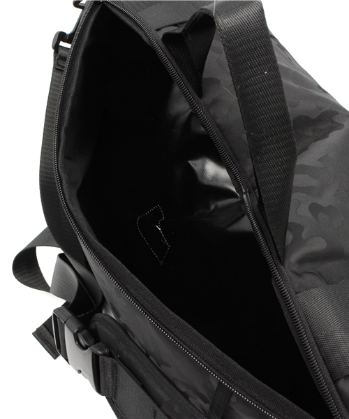 And A(アンドエー)の「迷彩メッセンジャーリュック(バックパック/リュック・メンズ・ブラック/カーキ・FREE)」の8枚目の写真