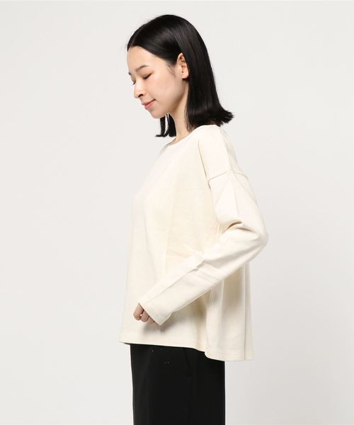 earth music&ecology（アースミュージックアンドエコロジー）の「ボートネック長袖プルオーバー（Tシャツ/カットソー・レディース・チャコールグレー/ブラック/アイボリー/モカ・M/L）」の6枚目の写真