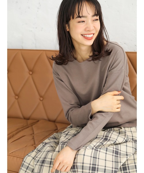 earth music&ecology（アースミュージックアンドエコロジー）の「ボートネック長袖プルオーバー（Tシャツ/カットソー・レディース・チャコールグレー/ブラック/アイボリー/モカ・M/L）」の4枚目の写真