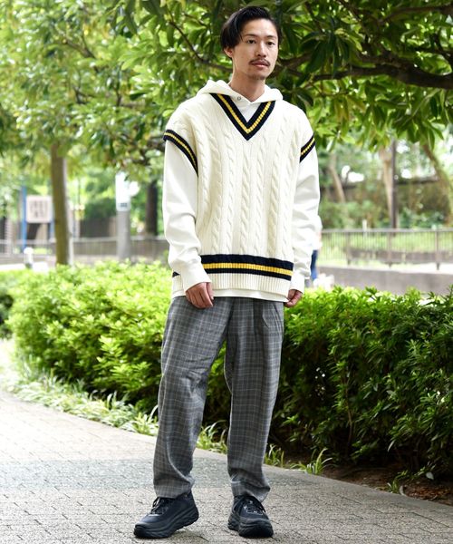 SHIPS（シップス）の「SU: SOLOTEX（R) ワイドテーパード イージーパンツ ■（その他パンツ・メンズ・ネイビー/ブラック/チャコールグレー・S/M/L）」の10枚目の写真