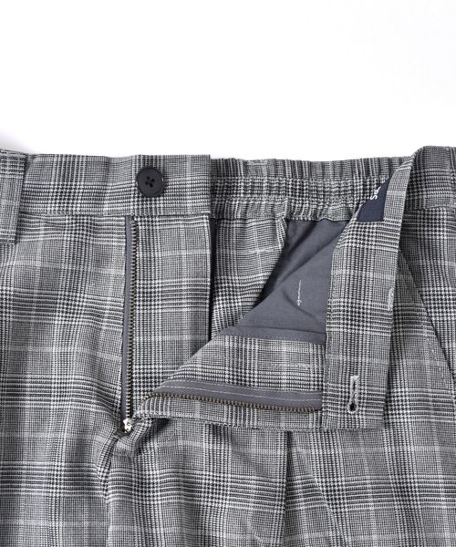 SHIPS（シップス）の「SU: SOLOTEX（R) ワイドテーパード イージーパンツ ■（その他パンツ・メンズ・ネイビー/ブラック/チャコールグレー・S/M/L）」の5枚目の写真