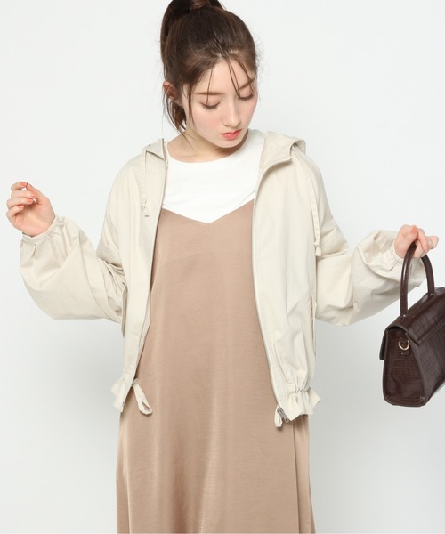 Heather（ヘザー）の「ペプラムシャツフーディパーカー　875800（マウンテンパーカー・レディース・ベージュ/カーキ/アイボリー・FREE）」の6枚目の写真