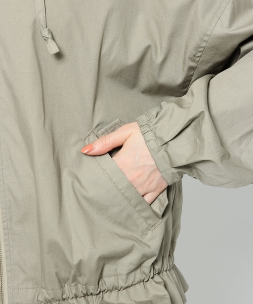 Heather（ヘザー）の「ペプラムシャツフーディパーカー　875800（マウンテンパーカー・レディース・ベージュ/カーキ/アイボリー・FREE）」の15枚目の写真