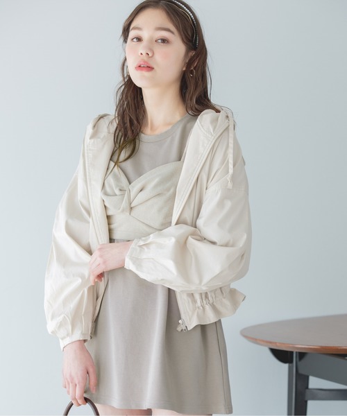 Heather（ヘザー）の「ペプラムシャツフーディパーカー　875800（マウンテンパーカー・レディース・ベージュ/カーキ/アイボリー・FREE）」の20枚目の写真