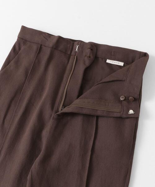 LAATO（ラート）の「BACK SLIT PANTS（スラックス・レディース・ブラウン/オフホワイト・38/36）」の8枚目の写真