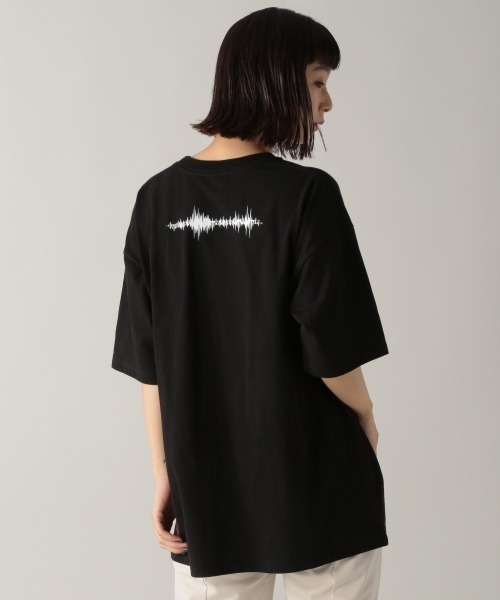 PBLIM（ページボーイリム）の「【PAGEBOYLIM】デジタルグラフィックTシャツ（Tシャツ/カットソー・レディース・ホワイト/ブラック・MEDIUM/X-LARGE）」の5枚目の写真