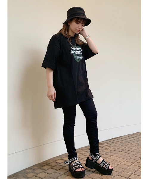 PBLIM（ページボーイリム）の「【PAGEBOYLIM】デジタルグラフィックTシャツ（Tシャツ/カットソー・レディース・ホワイト/ブラック・MEDIUM/X-LARGE）」の16枚目の写真