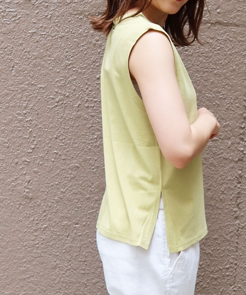 Riberry（リベリー）の「ネックスラッシュノースリT（Tシャツ/カットソー・レディース・オフホワイト/ブラック/ベージュ/グリーン/カーキ・FREE）」の14枚目の写真