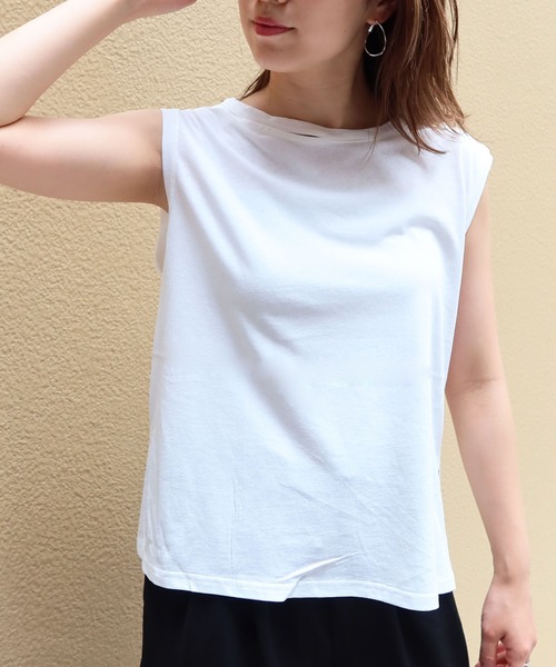 Riberry（リベリー）の「ネックスラッシュノースリT（Tシャツ/カットソー・レディース・オフホワイト/ブラック/ベージュ/グリーン/カーキ・FREE）」の6枚目の写真