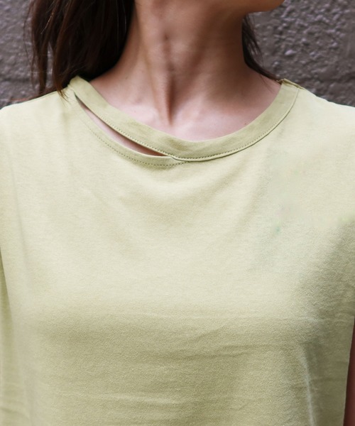 Riberry（リベリー）の「ネックスラッシュノースリT（Tシャツ/カットソー・レディース・オフホワイト/ブラック/ベージュ/グリーン/カーキ・FREE）」の21枚目の写真