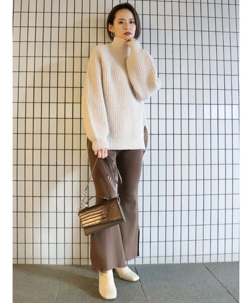 MURUA（ムルーア）の「リブフィットフレアパンツ（その他パンツ・レディース・ブラック/アイボリー/モカ・FREE）」の11枚目の写真