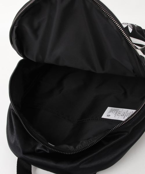 adidas Originals（アディダスオリジナルス）の「adidas Originals/アディダス オリジナルス NYLON W BACK PACK/ナイロン W バックパック（バックパック/リュック・レディース・ブラック×ホワイト・FREE）」の2枚目の写真