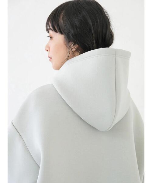 earth music&ecology（アースミュージックアンドエコロジー）の「きれいめフード付きパーカー　＊（パーカー・レディース・ベージュ/サックスブルー/アイボリー/モカ・FREE）」の15枚目の写真