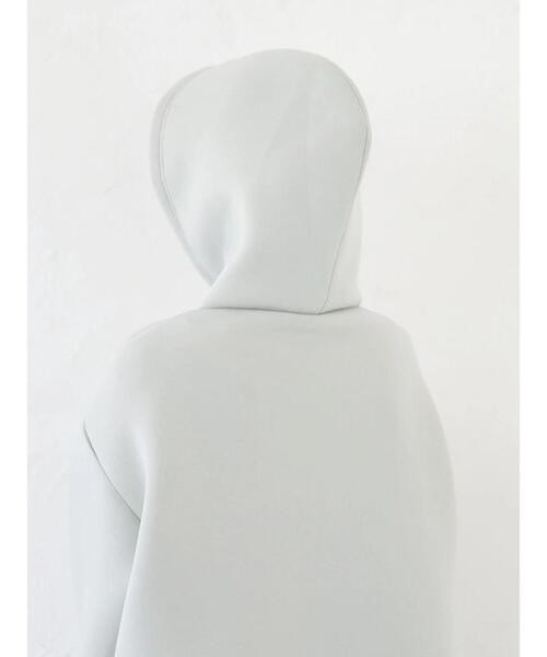 earth music&ecology（アースミュージックアンドエコロジー）の「きれいめフード付きパーカー　＊（パーカー・レディース・ベージュ/サックスブルー/アイボリー/モカ・FREE）」の19枚目の写真