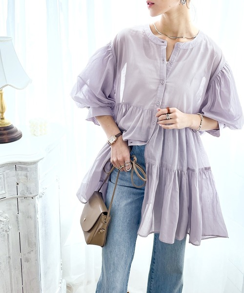 classicalelf（クラシカルエルフ）の「夏に大活躍！ふわり、風をまとう。3wayバルーンスリーブティアードシアーシャツ（シャツ/ブラウス・レディース・ブラック/オフホワイト/ブルー/グレイッシュベージュ/ライラック・MEDIUM/LARGE/X-LARGE/SMALL）」の11枚目の写真