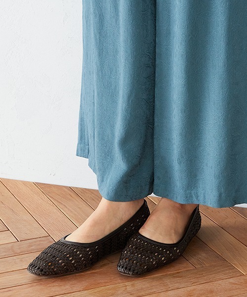 COMME CA ISM（コムサイズム）の「メッシュ　フラット　パンプス（パンプス・レディース・ダークブラウン/キャメル・23.5cm/24.5cm）」の12枚目の写真