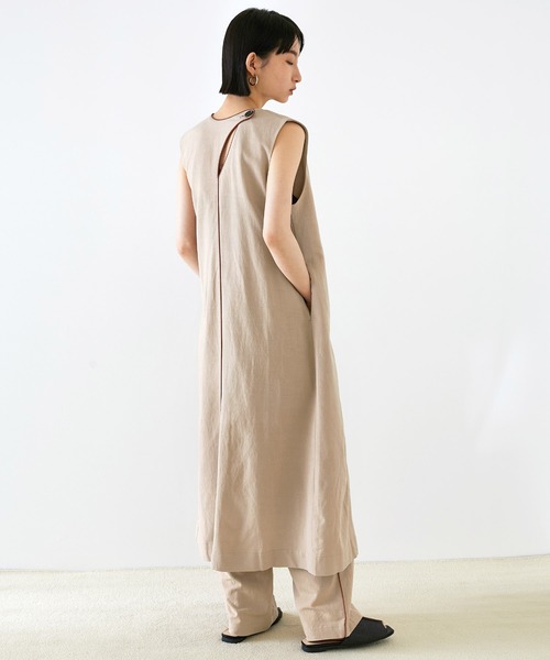 EMMA（EMMA CLOTHES）（エマ）の「【EMMA】リネン混パイピングノースリーブワンピース（ワンピース・レディース・ベージュ/ネイビー・FREE）」の9枚目の写真