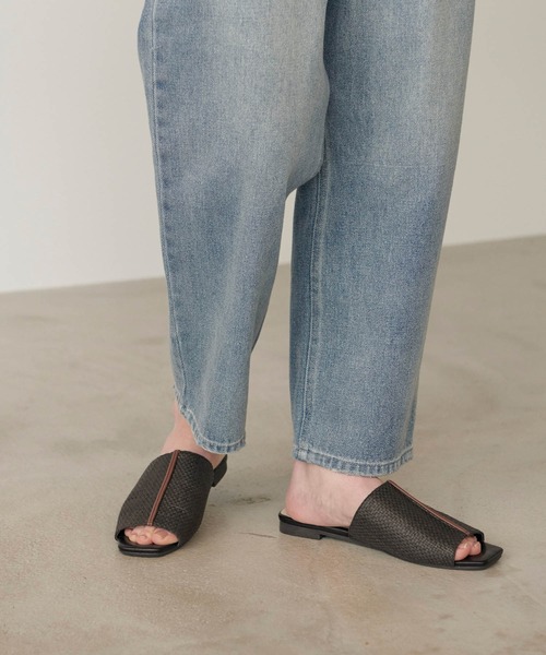 forksy.（フォルクシー）の「【forksy.】オープントゥパイピングサンダル　サテン/麻風素材/スムースレザーレザー（サンダル・レディース・ブラック/ベージュ/ブラウン/アイボリー/ブラック系その他/ベージュ系その他/キナリ/ブラック系その他2・S/M/L）」の10枚目の写真