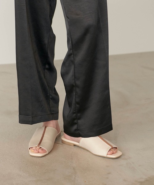 forksy.（フォルクシー）の「【forksy.】オープントゥパイピングサンダル　サテン/麻風素材/スムースレザーレザー（サンダル・レディース・ブラック/ベージュ/ブラウン/アイボリー/ブラック系その他/ベージュ系その他/キナリ/ブラック系その他2・S/M/L）」の12枚目の写真