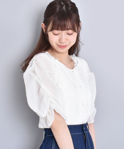 MAJESTIC LEGON（マジェスティックレゴン）の「シャーベットカラーブラウス（シャツ/ブラウス・レディース・オフホワイト/ピンク/ブラウン/ライトグリーン/ブルー・SMALL/MEDIUM）」の9枚目の写真