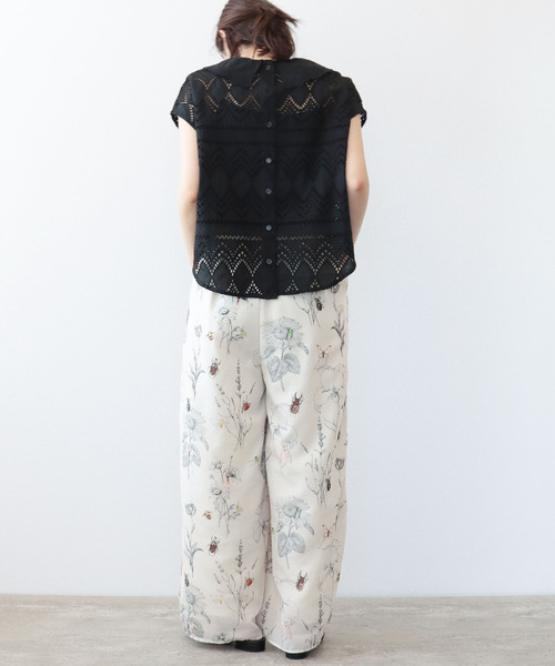 Three Four Time（ｽﾘｰﾌｫｰﾀｲﾑ）の「Bugsボタニカル柄パンツ（スラックス・レディース・チャコールグレー/アイボリー・FREE）」の7枚目の写真