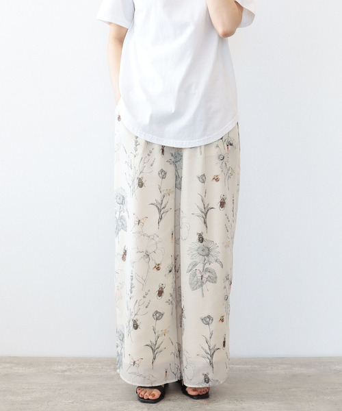 Three Four Time（ｽﾘｰﾌｫｰﾀｲﾑ）の「Bugsボタニカル柄パンツ（スラックス・レディース・チャコールグレー/アイボリー・FREE）」の12枚目の写真