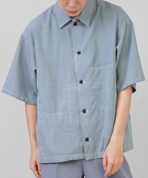 SPINNS（スピンズ）の「【ゆったりシルエット】ポロピーチ ステッチデザインビッグポケットシャツ（シャツ/ブラウス・メンズ・ホワイト/ブラック/ベージュ/サックスブルー/グリーン・L/M/XL）」の5枚目の写真