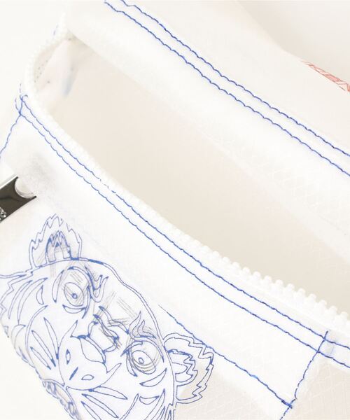 KENZO（ケンゾー）の「Kampus Tiger See Through Mesh Mini Bumbag（ボディバッグ/ウエストポーチ・メンズ・ホワイト系その他・ONE SIZE）」の4枚目の写真