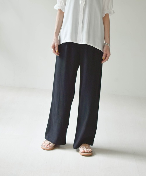 muure（ミュール）の「コットンリネンパンツ（その他パンツ・レディース・ブラック/ベージュ/アイボリー・FREE）」の2枚目の写真
