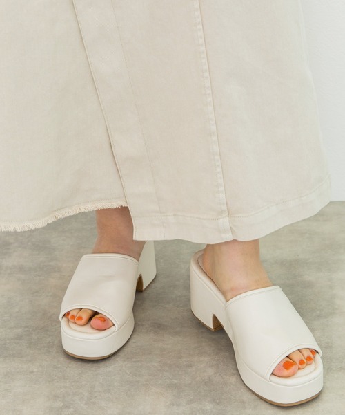 w closet（ダブルクローゼット）の「厚底ミュール（サンダル・レディース・ホワイト/ブラック/ラベンダー・M/L）」の11枚目の写真