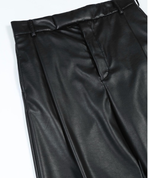 GalaabenD(ガラアーベント)の「4WAYストレッチフェイクレザーレザータックワイドパンツ(その他パンツ・メンズ・ブラック・S/M)」の7枚目の写真