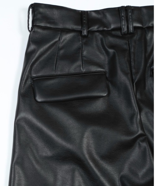 GalaabenD(ガラアーベント)の「4WAYストレッチフェイクレザーレザータックワイドパンツ(その他パンツ・メンズ・ブラック・S/M)」の11枚目の写真