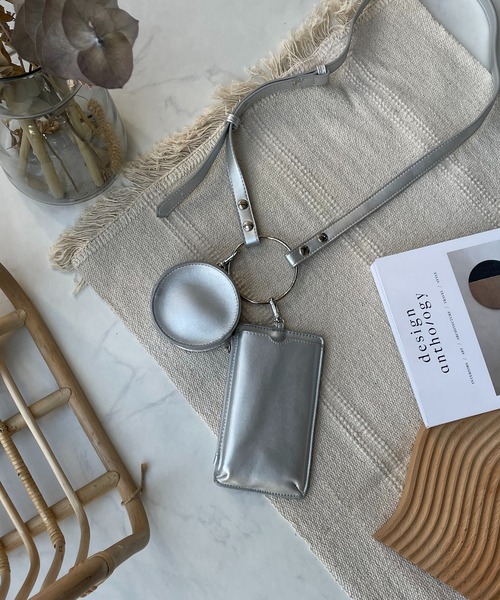 AS KNOW AS plus(アズノゥアズプラス)の「☆リングハンドショルダーポーチバッグ 【ZOZOTOWN限定アイテム】(ショルダーバッグ・レディース・アイボリー/ブラック/ブルーグレー/オレンジ/オレンジ系/サックスブルー/グレイッシュベージュ/レオパード/グリーン/シルバー/ピンク・FREE)」の10枚目の写真