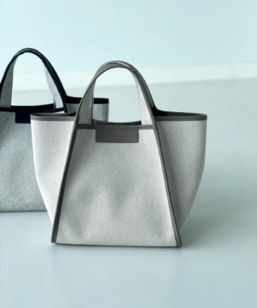 Demi-Luxe BEAMS(デミルクス ビームス)の「FEEL AND TASTE / マルシェ キャンバス ミニトートバッグ(トートバッグ・レディース・ブラック/ベージュ・ONE SIZE)」の18枚目の写真