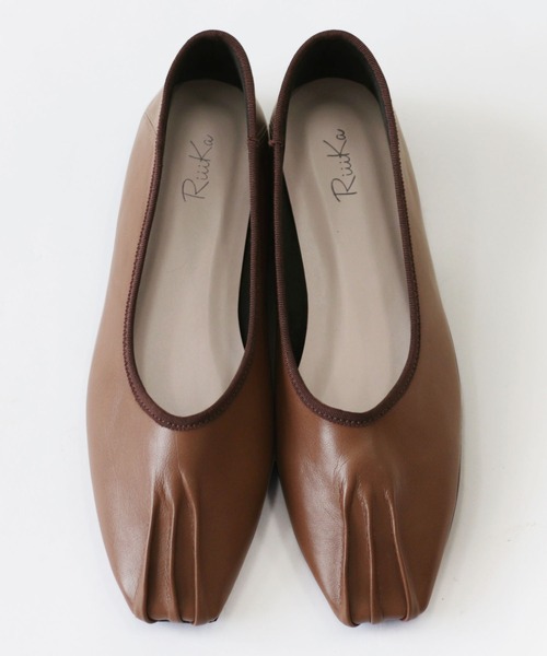 RiiiKa(リーカ)の「【RiiiKa/リーカ】スクエアトゥギャザーシューズ(パンプス・レディース・ブラック/ブラウン/アイボリー/ライトブラウン・LL/S/M/L)」の8枚目の写真