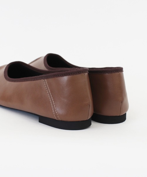 RiiiKa(リーカ)の「【RiiiKa/リーカ】スクエアトゥギャザーシューズ(パンプス・レディース・ブラック/ブラウン/アイボリー/ライトブラウン・LL/S/M/L)」の10枚目の写真