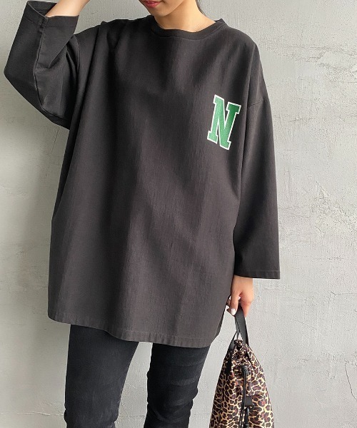 JEANS FACTORY Clothes（ジーンズファクトリークローズ）の「[Jeans Factory Clothes/ジーンズファクトリークローズ] ヘビーウェイト オーバーサイズカレッジロゴTシャツ（Tシャツ/カットソー・レディース・ホワイト/ブラック/グリーン/ネイビー/バーガンディー・M/L）」の17枚目の写真