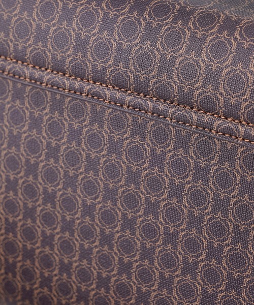 one after another NICE CLAUP(ワンアフターアナザーナイスクラップ)の「<Web限定カラーあり>モノグラムスクエアショルダーバッグ(ショルダーバッグ・レディース・ブラウン系その他/アイボリー/ダークブラウン/モカ/ブラック系その他・FREE)」の13枚目の写真