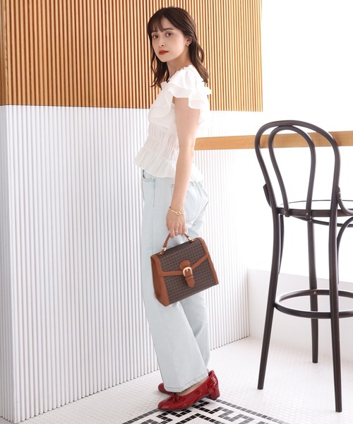 one after another NICE CLAUP(ワンアフターアナザーナイスクラップ)の「<Web限定カラーあり>モノグラムスクエアショルダーバッグ(ショルダーバッグ・レディース・ブラウン系その他/アイボリー/ダークブラウン/モカ/ブラック系その他・FREE)」の7枚目の写真